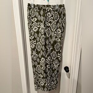 Cupio Olive and White Patterned Pants